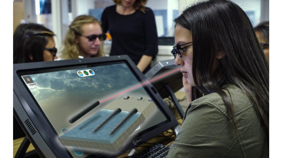 Sanal gerçeklikle öğrenciler, virüsün içine giriyor  