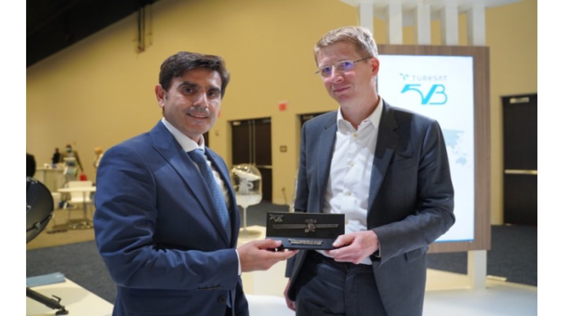 Turksat 5B, Uzaya çıkmadan ilk anlaşmasını imzaladı 