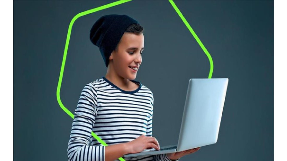 Çocukların %69’u teknolojik cihazları başında günde en az üç saat harcıyor