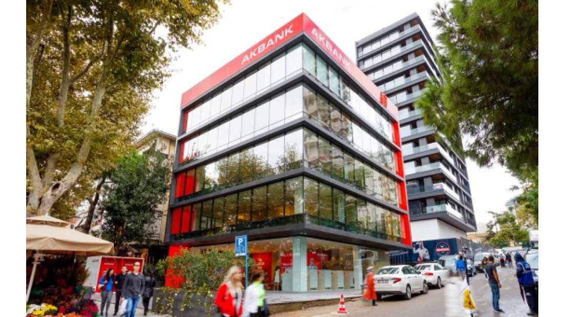 Akbank Yuvam Hesap ile değer kazandırıyor