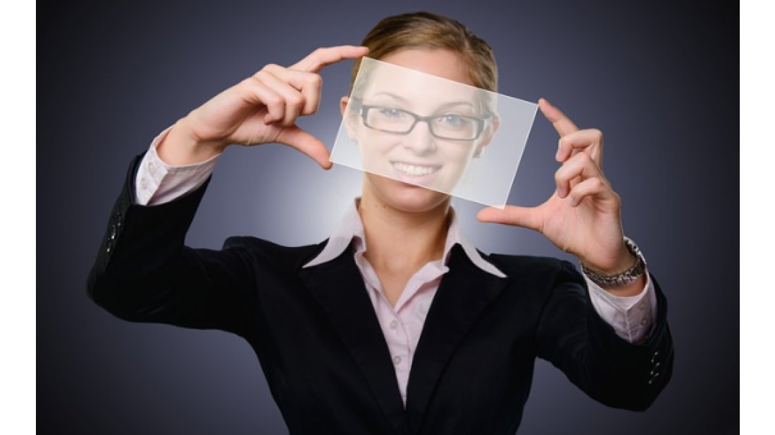 Teknoloji kadın lidere mesafeli