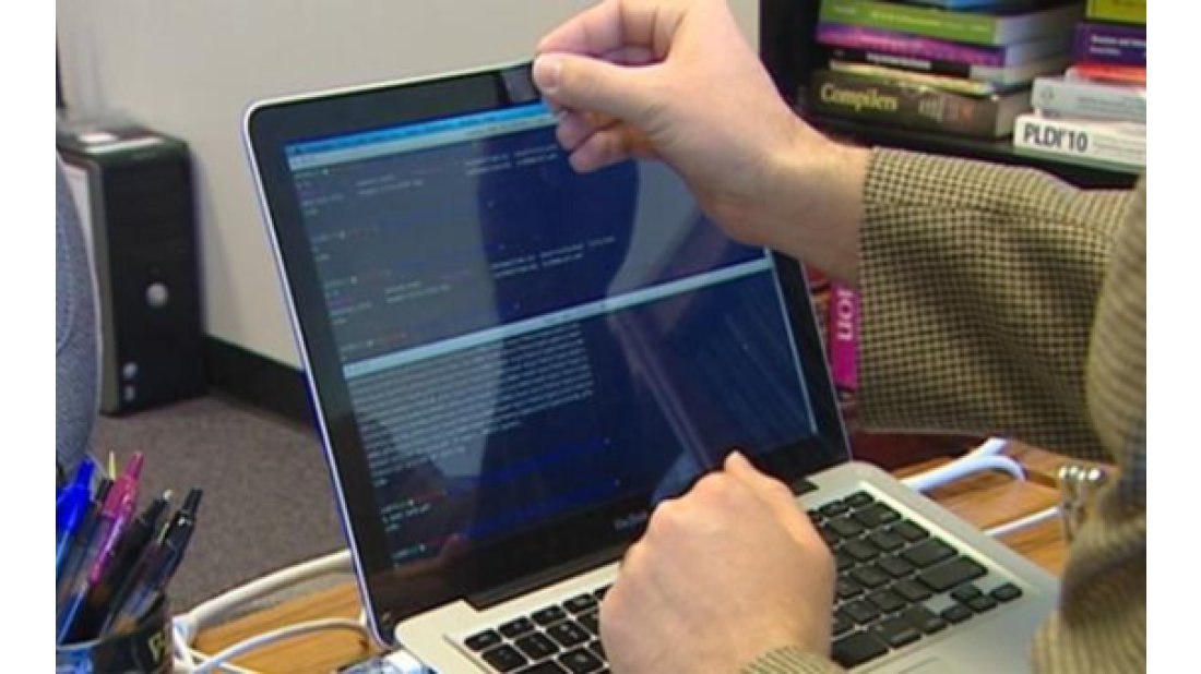 Türkiye'de kullanıcıların %27'si web kameralarının üzerini örtüyor