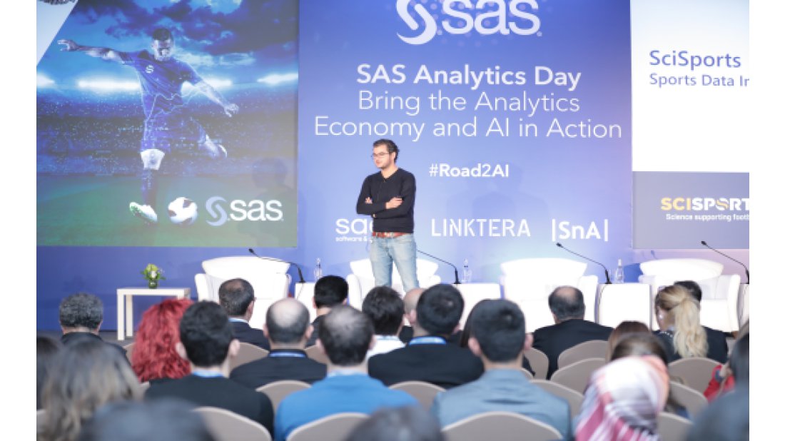 SAS, dünyanın ilk cyborg sanatçısını Analytics Day’de ağırladı