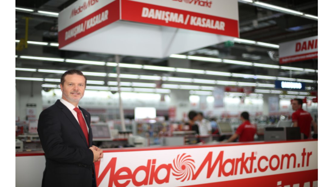 MediaMarkt Bursa’da aynı gün 2 mağaza birden açtı