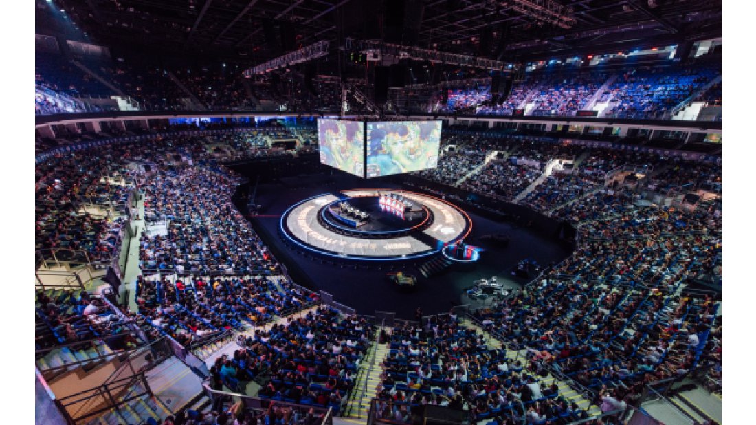 League of Legends'ta büyük finali 12 bin espor tutkunu izledi