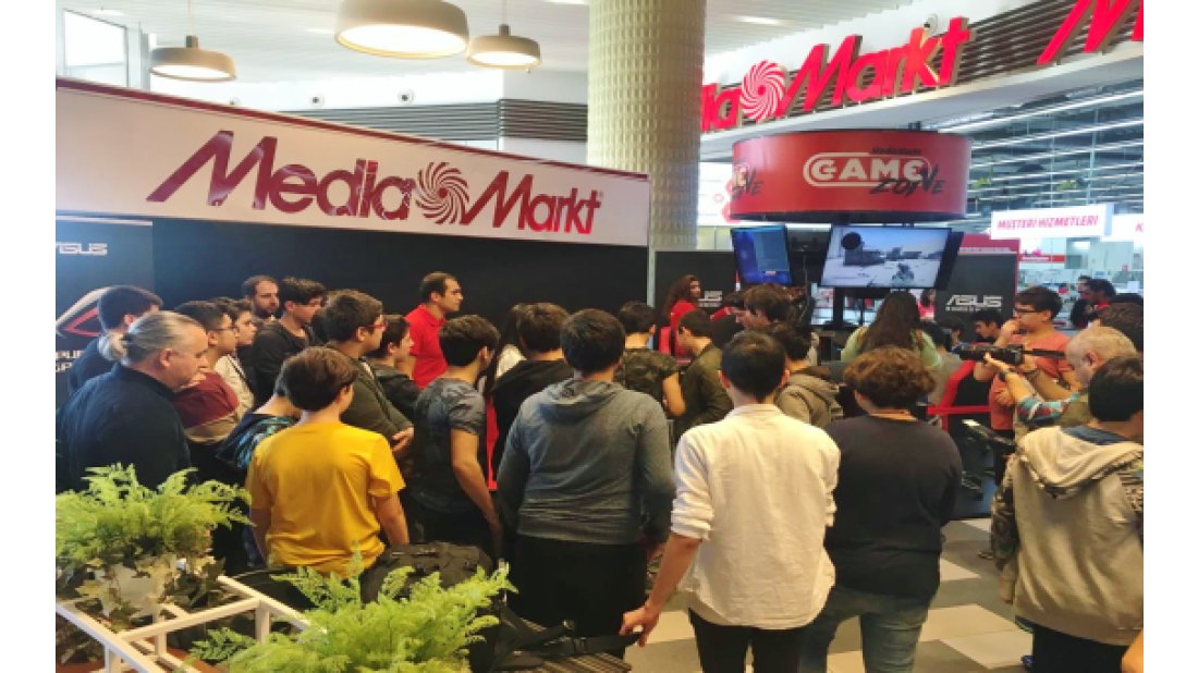 MediaMarkt, Intel ESL’de de oyunseverlerin yanında
