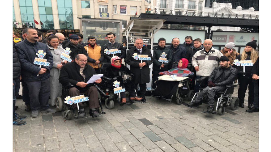 CK Enerji’nin akülü sandalye şarj istasyonu, Taksim’de ‘Hayatı Aydınlat’tı