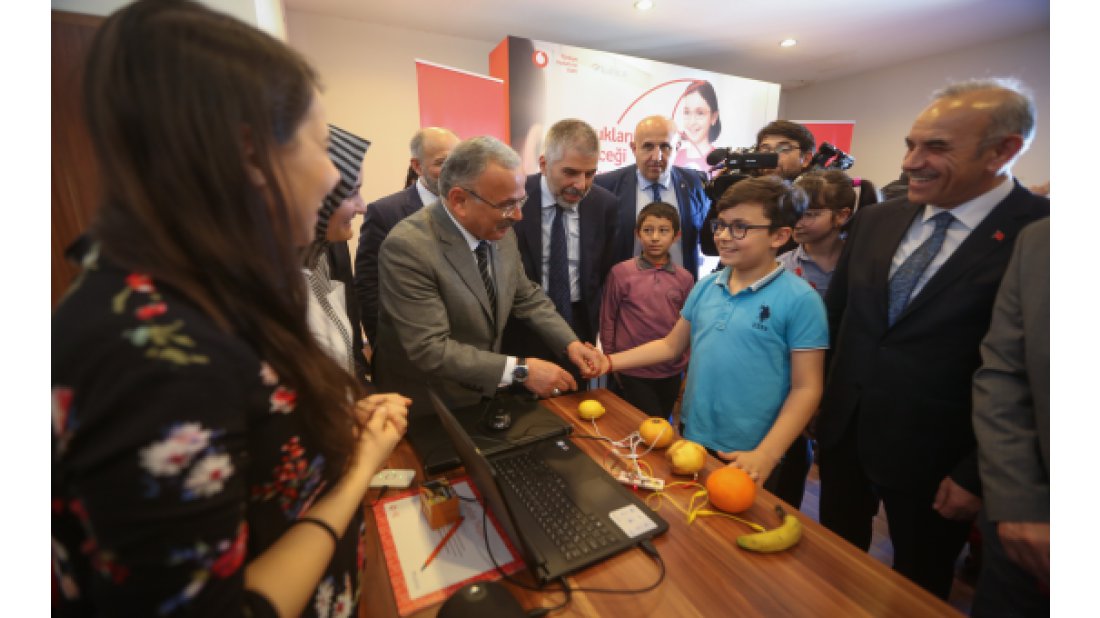 Ordulu çocuklar Vodafone ile yarını kodladı