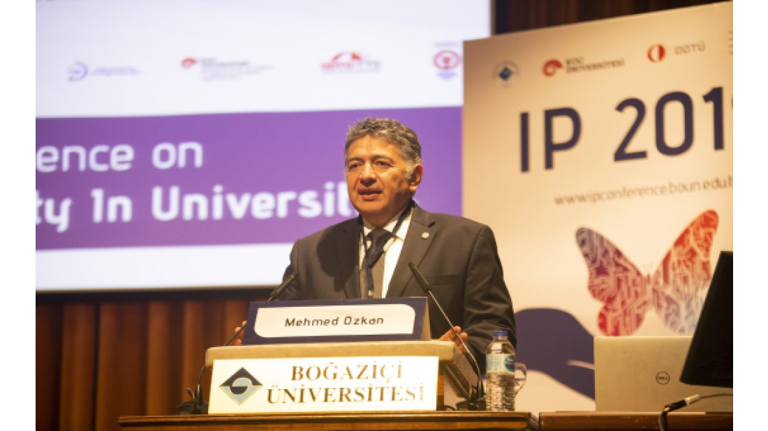 Türk Havacılık ve Uzay Sanayii A.Ş'ye (TUSAŞ) Boğaziçi Üniversitesi'nde ödül