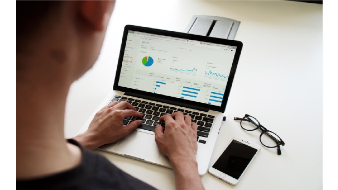 Evde kalanlar yüzde 40 daha fazla çalışıyor