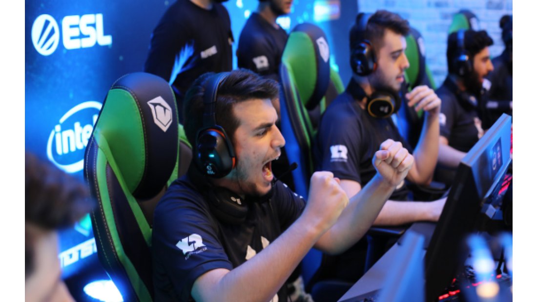 Intel ESL Türkiye Şampiyonası finalleri Monster Notebook’larla oynandı