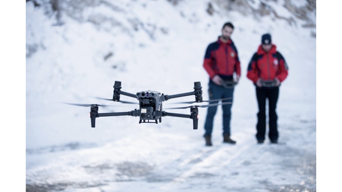 Yağışlı ve zorlu hava koşullarına meydan okuyan drone “DJI Matrice 30”